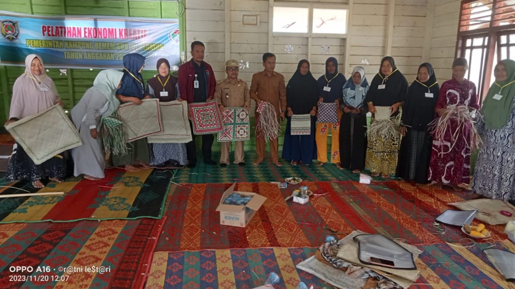 Pelatihan Kerajinan Tangan 